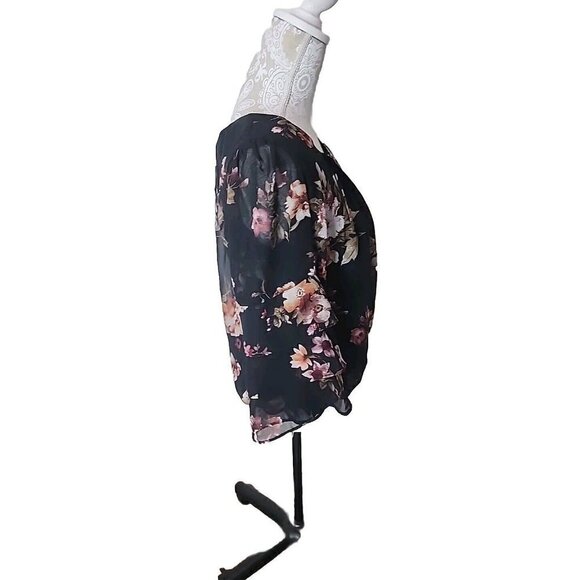Roz & Ali Top Black Wine Floral 3/4 Ruffle Bell Sleeve Keyhole Petite Medium PM - Picture 2 of 9